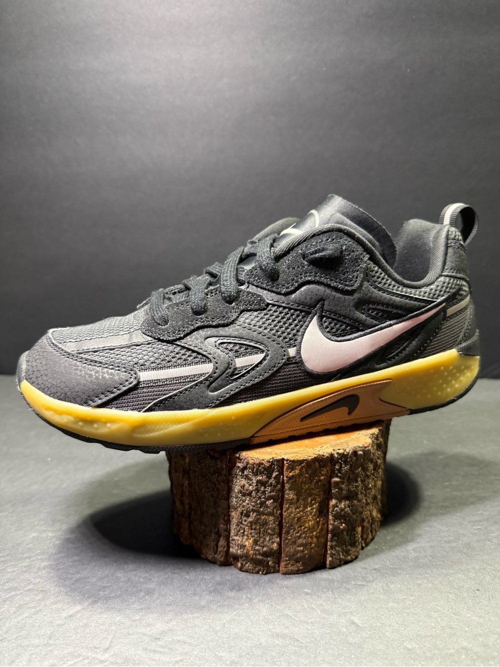 Nike JAM Women’s Black Metallic Silver Gum Outer Soles Sneakers Shoe Size-8.5